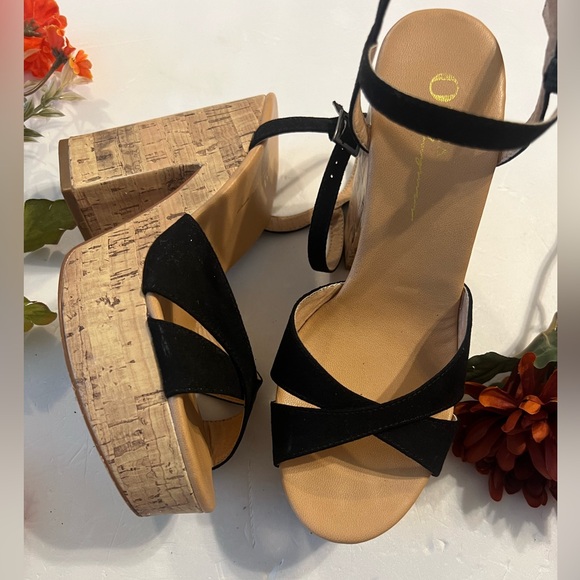 Chic Black Wedge Sandals with Cork Heel - Picture 1 of 9